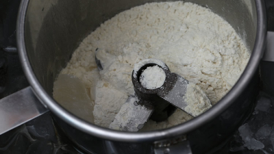 如何改善大豆分離蛋白的可溶性、分散性、乳化性?